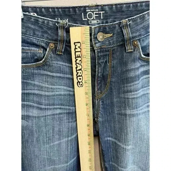 Ann Taylor Women's Petite 28/6 Original Boot Cut Mid Rise Distressed Faded Denim - Picture 4 of 9